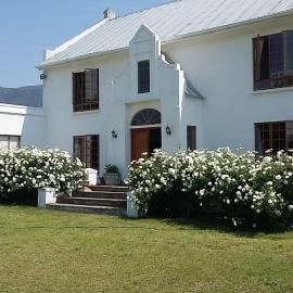 Bell Guesthouse, hotel a Somerset East