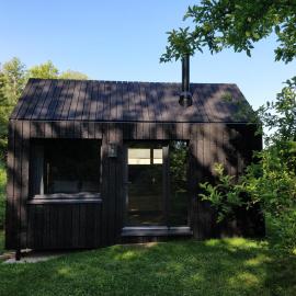 La Tiny House de La Rivière，Sceaux-du-Gâtinais的飯店