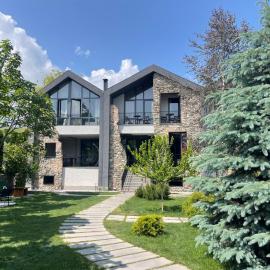 Hover Boutique Hotel, hotel em Dilijan