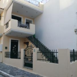 Aellia-Beautiful apartment in Vathi Samos, hotel en Vathý
