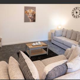 Central Mews Free Wi-Fi-Parking-Contractors
