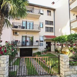 VN APARTMENTS OHRID、オフリドのホテル