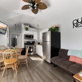 232 W Pine Ave 2 Beds, 1 Bath