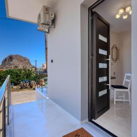 Liθos Monemvasia – hotel w mieście Yéfira