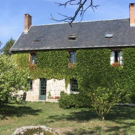 Le Mont Gapier - Vacances reposantes dans une authentique ferme - I, hotel in Saint-Pardoux-les-Cards