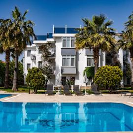 Carrington Suites, отель в Олюденизе