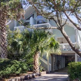 Shore to Please by Bryant Real Estate, hotelli kohteessa Kure Beach