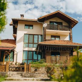 Вила "Гардения", hotel v mestu Gumoshtnik