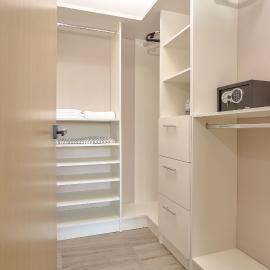 Living I Suites by Yellowkey