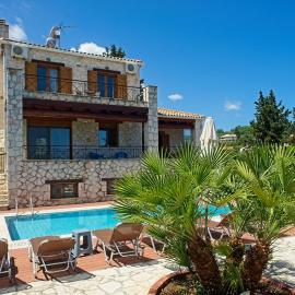 Villa Petalouda - Traditional Villa with Private Pool