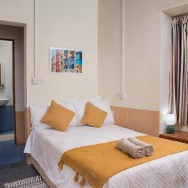 Melita Seafront Guesthouse- Room 11, Hotel in Marsaskala