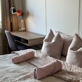 Tjeldøya Slott, hotel sa Hov
