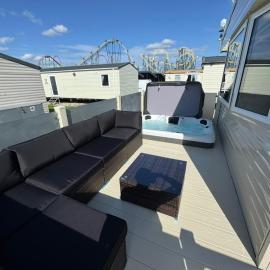 Fantasy Island - Eastgate D7 - The Merlin with Hot Tub - Coastal Caravan Breaks, hotel v destinácii Ingoldmells