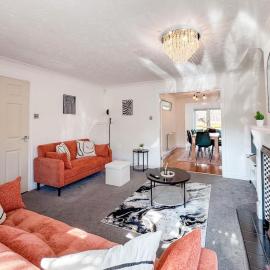 Raygill House By Furnished Accommodations 4BR Shadwell House Ideal for Contractors & Relocations Families