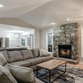South AVL Group Estate | Hot Tub, Firepit & Pool | 5BR | Near Biltmore