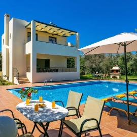 Villa Ilos by Villa Plus, hotel in Pírgos Psilonérou