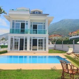 Oludeniz Villa with Private Pool, hotel in Fethiye