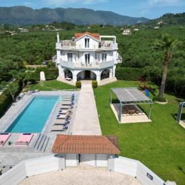 Gala's Elegant Home Villa