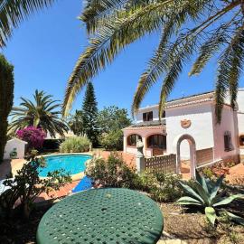 Villa Algarrobo, מלון בEl Tosalet