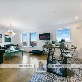 Bohemian Raphsody Apartment ✪ Grampian Lettings Ltd