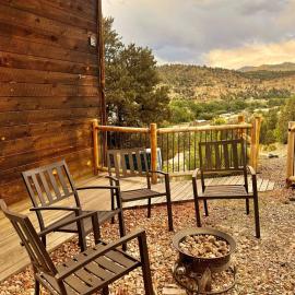 Treetop #7 at East Zion Resort, hotel em Orderville
