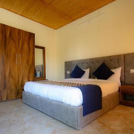 Hushvan Resorts, hotel u gradu Devaprayāg