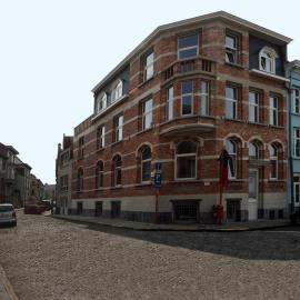 Place 2 stay, hotel v Gente
