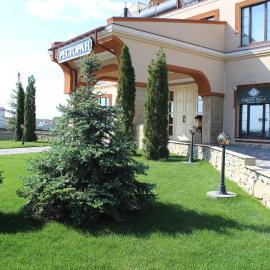 Green Villa, hótel í Hora