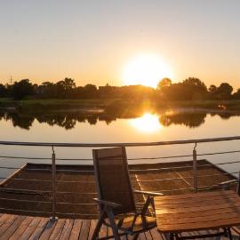 Hausboot - Nordsonne 10, hotel i Wangerland