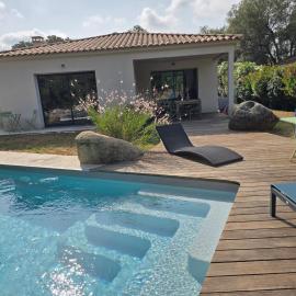 Maison climatisée de 3 chambres avec piscine privée