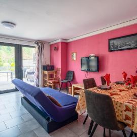 Appartement Vue Sur La Meuse, hotel di Chooz