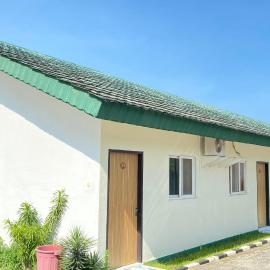Allisa Motel, hotel v destinácii Anyer-Lor