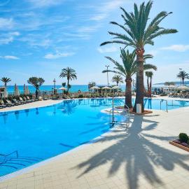 Hipotels Mercedes Aparthotel, khách sạn ở Cala Millor