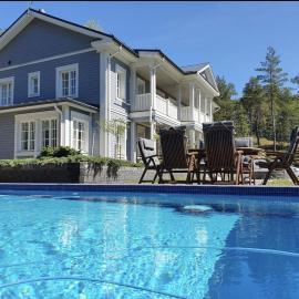 Villa Aurora, big House with warmed outside pool and jacuzzi – hotel w mieście Masku