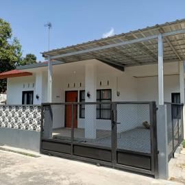 Gemi Homestay Magelang, hotel a Banyurojo