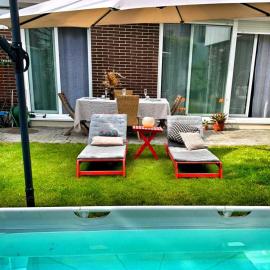 Elegant Apartment for 4 with WiFi, Parking and Private Pool, hotel Bermeóban