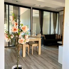 Elegante apartamento boutique a 5 min del metro, hotel u gradu Betera
