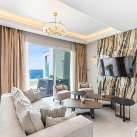 Olymp Luxury House - Ultra Luxury Beachfront Villa with Rooftop Lounge