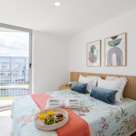 HostWise - Bright Flat with Balcony and Garage