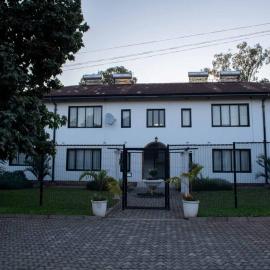 The Residence Apartments, hotel a Nyanda