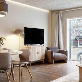 Modern Easy-Access 1BR Apartment in Midtown, hotel u Arhusu