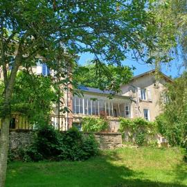 Gîte Artéa parc arboré 2,5 ha 2 à 6 personnes 20mn des thermes de Vittel et Contrexéville, hotel em Hagécourt