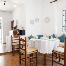 VORINI'S HOUSE, Exampela,Sifnos, hotelli kohteessa Katavatí