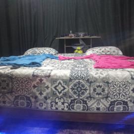 Quarto Vip, cama king, ar e tv, sacada e banheiro, hotel in Cuiabá