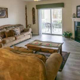 Mtn Views! Walkable Pigeon Forge Retreat w/ Pool
