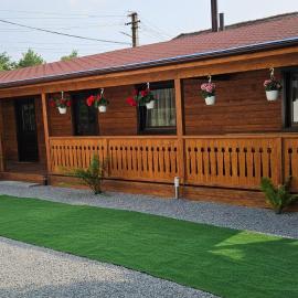Forest Apartments, hotel v mestu Sovata