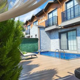 Villa Da London، فندق في دالامان