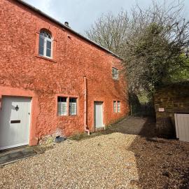 Upside Lodge - Beautiful cottage sleeps 6 near Bath Frome, hotel in Shepton Mallet