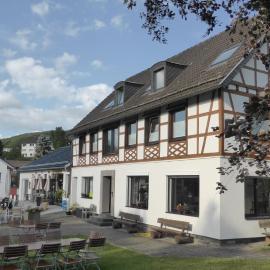 Pension zur Schmiede, hotel u gradu Ajnrur