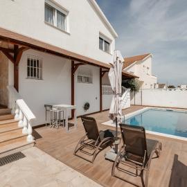 Chalet con piscina privada a 200 m de la playa, hotel v mestu Vinarós